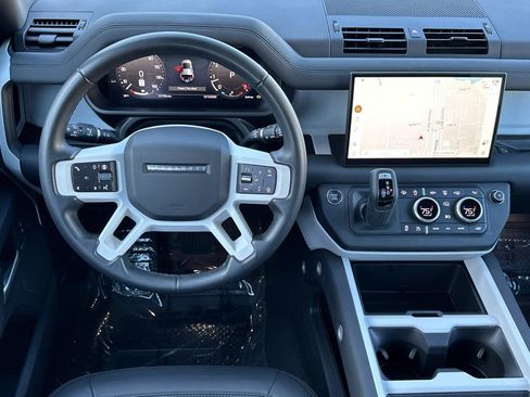 Used 2025 Land Rover Defender 110 S image 13