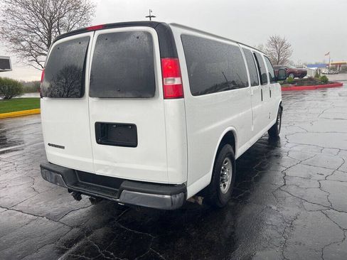 Used 2017 Chevrolet Express 3500 LT w/ LT Preferred Equipment Group RWD image 4