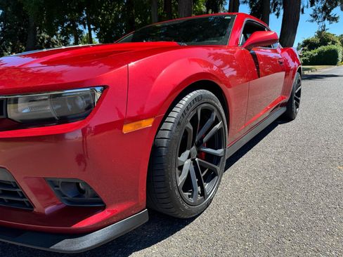Used 2014 Chevrolet Camaro SS w/ SS Performance Package RWD image 11