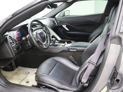Used 2015 Chevrolet Corvette Stingray Coupe image 8