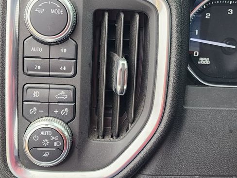 Used 2021 GMC Sierra 2500 SLT w/ SLT Preferred Package image 16