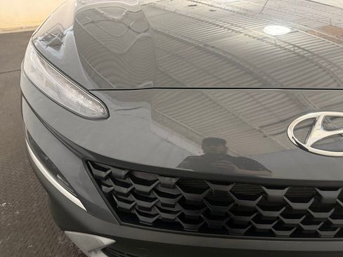 Used 2023 Hyundai Kona SE image 4