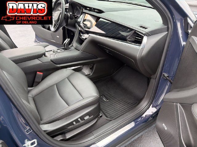 Used 2024 Cadillac XT6 Premium Luxury w/ LPO, Floor Liner Package AWD/4WD image 23