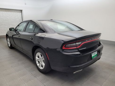 Used 2022 Dodge Charger SXT w/ Leather Interior Group RWD image 5