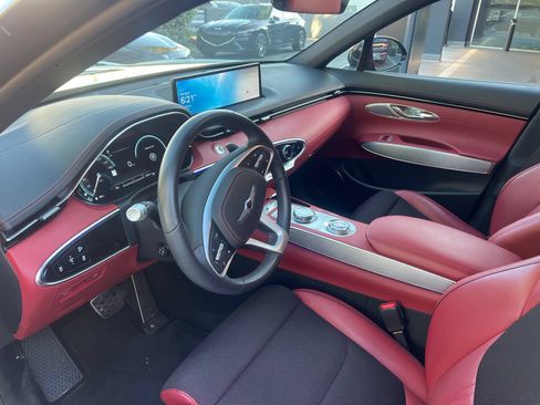 Used 2023 Genesis GV70 2.5T w/ Sport Prestige Package AWD/4WD image 11