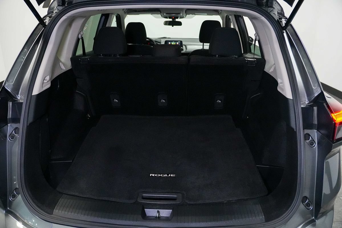 Used 2024 Nissan Rogue S AWD/4WD image 19