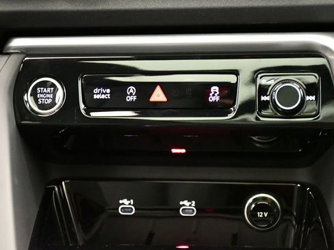 Used 2025 Audi Q5 Premium Plus w/ Premium Plus AWD/4WD image 27