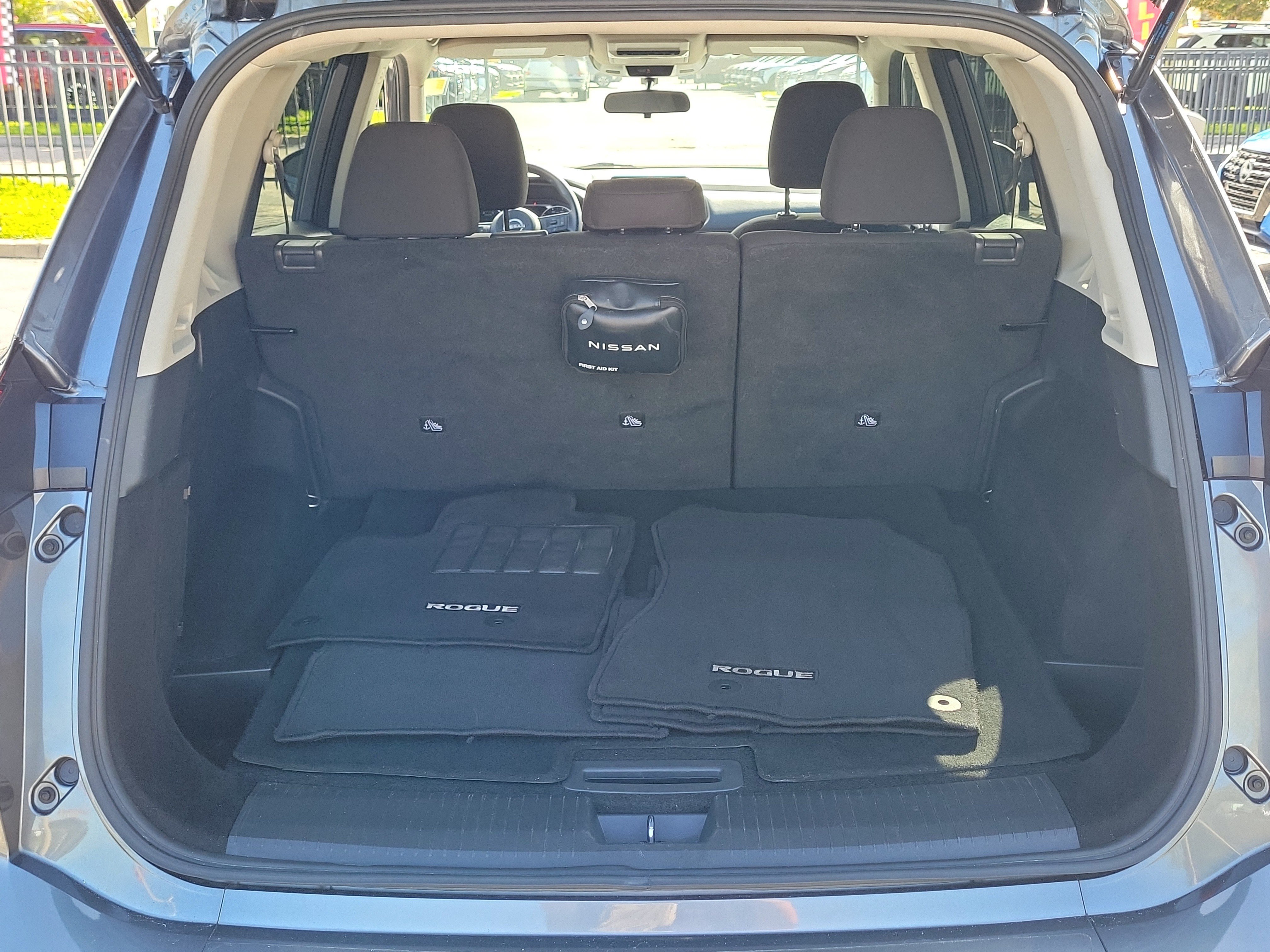 Certified 2024 Nissan Rogue S FWD image 7