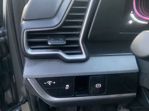 Used 2023 Kia Sportage LX image 15