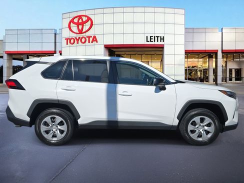 Used 2023 Toyota RAV4 LE image 4