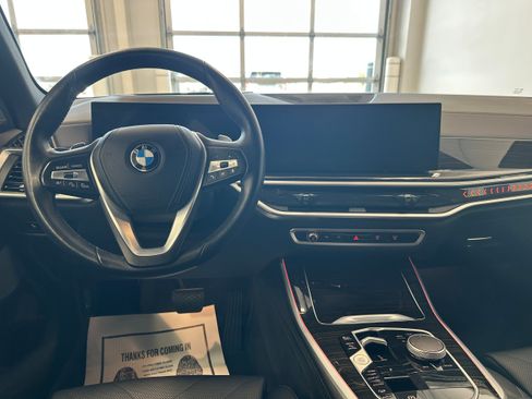 Used 2024 BMW X5 xDrive40i w/ Premium Package AWD/4WD image 17