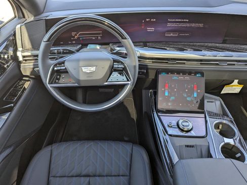 New 2025 Cadillac Escalade IQ Luxury 1 w/ Smart Trailering package image 14