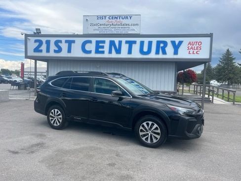 Used 2024 Subaru Outback Premium AWD/4WD image 1