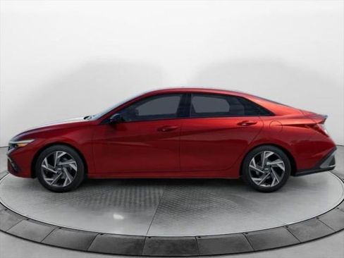 New 2026 Hyundai Elantra SEL Sport Premium image 3
