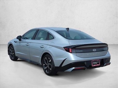 Used 2024 Hyundai Sonata SEL FWD image 9