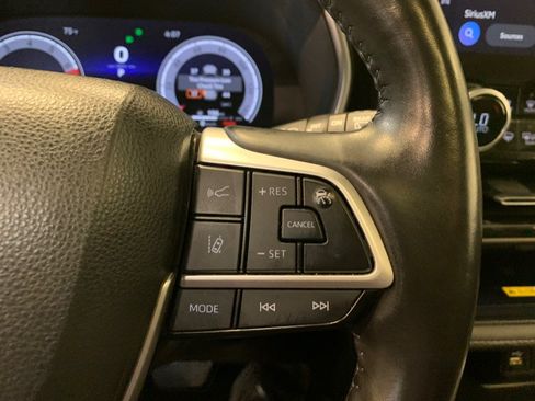 Used 2023 Toyota Highlander Limited AWD/4WD image 25