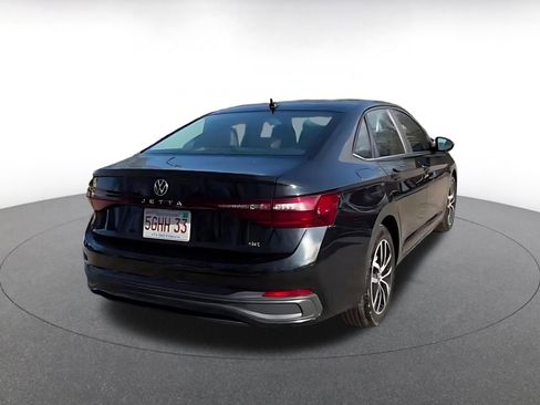 Used 2025 Volkswagen Jetta SE image 14