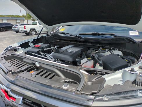 Used 2025 Chevrolet Silverado 1500 ZR2 w/ Technology Package AWD/4WD image 33