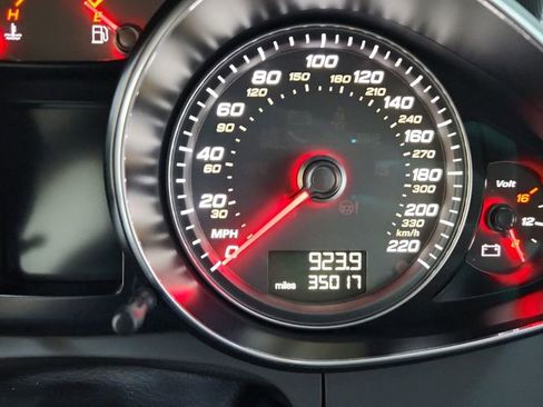 Used 2014 Audi R8 V8 w/ Convenience Package image 28