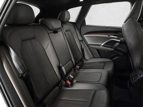 New 2025 Audi Q5 Premium Plus image 21