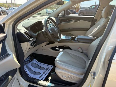 Used 2018 Lincoln MKX Select w/ Select Plus Package image 9