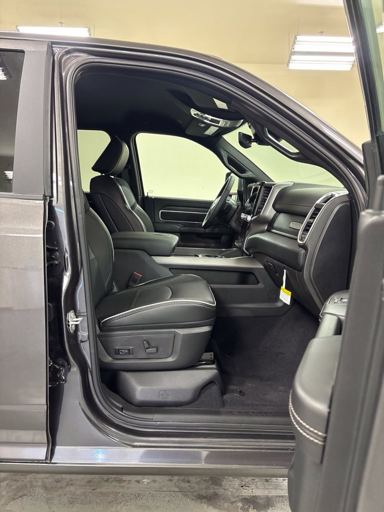 New 2027 RAM 2500 Laramie AWD/4WD image 25