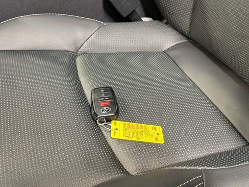 Used 2025 Toyota 4Runner Limited w/ Tow Technology Package image 20