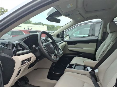 Used 2025 Honda Odyssey Touring image 7
