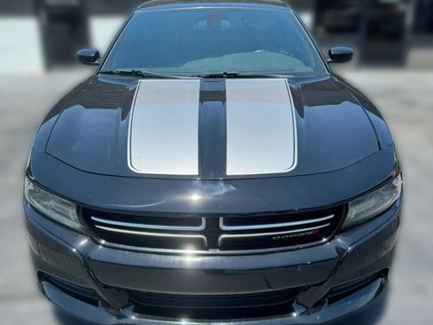 Used 2016 Dodge Charger SE RWD image 9