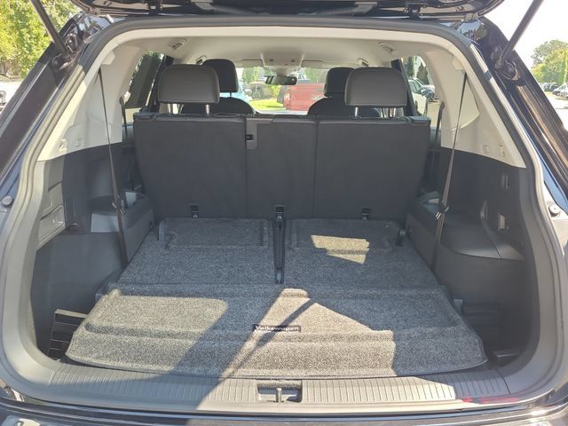 Used 2022 Volkswagen Tiguan SE FWD image 15