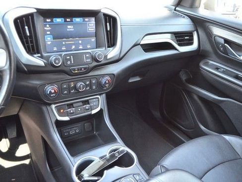 Used 2022 GMC Terrain SLT AWD/4WD image 25