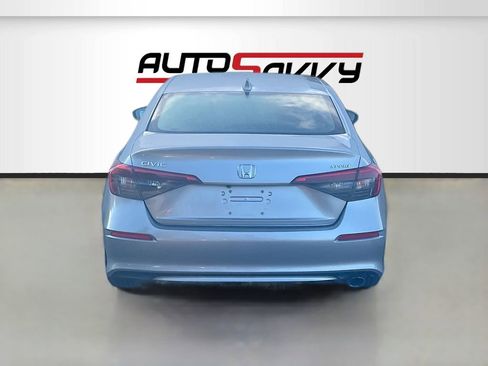 Used 2023 Honda Civic Sport image 6