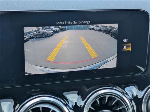 Used 2022 Mercedes-Benz GLA 250 image 13