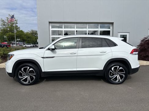 Used 2020 Volkswagen Atlas Cross Sport SE AWD/4WD image 2