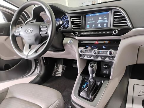 Used 2020 Hyundai Elantra Limited FWD image 78
