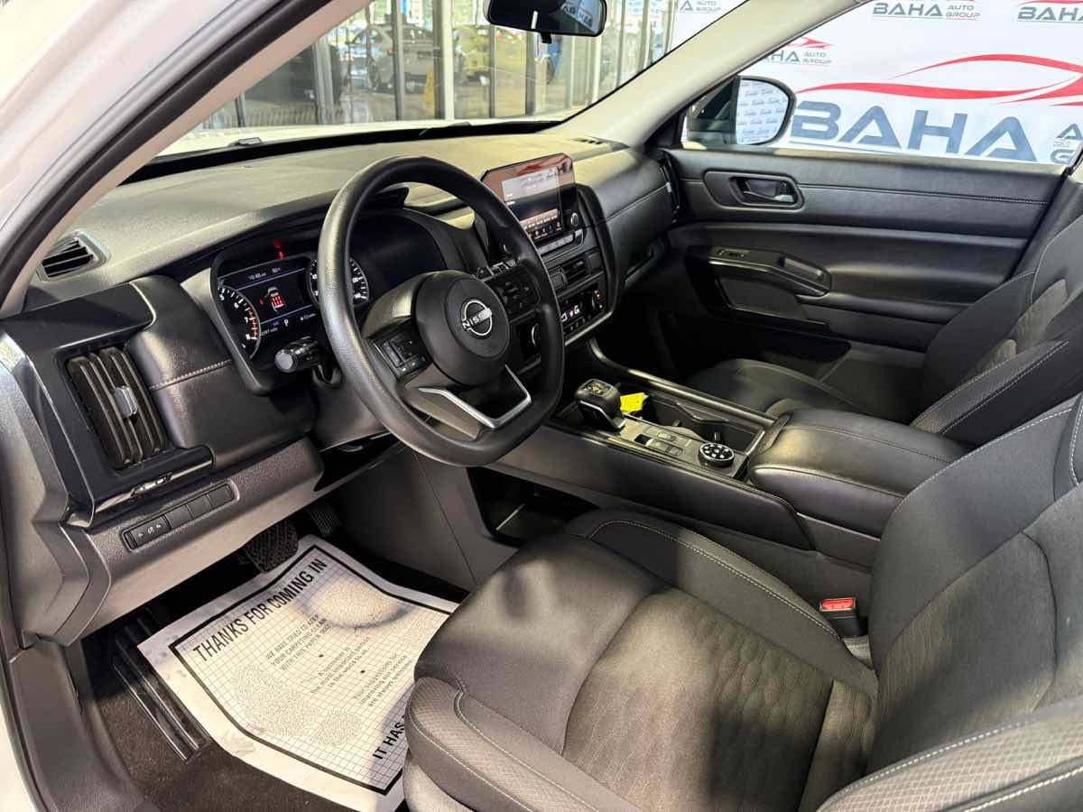 Used 2024 Nissan Pathfinder S AWD/4WD image 33