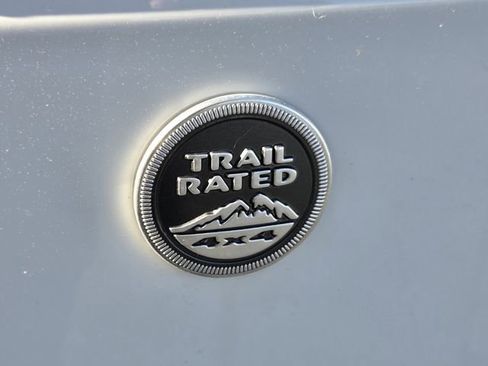 Used 2017 Jeep Wrangler Unlimited Sahara w/ Connectivity Group image 16