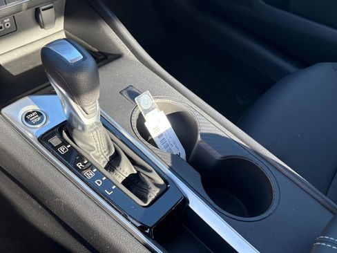 New 2025 Nissan Altima 2.5 SV image 12