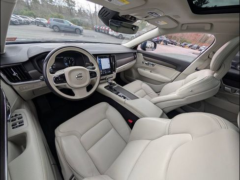 Used 2018 Volvo V90 T6 Cross Country w/ Convenience Package AWD/4WD image 10