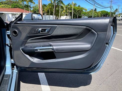 Used 2025 Ford Mustang GT RWD image 19