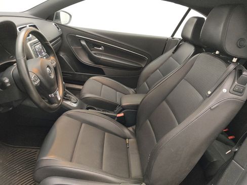 Used 2014 Volkswagen Eos FWD image 17