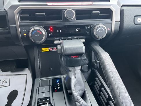 Certified 2025 Toyota 4Runner TRD Off-Road Premium image 20