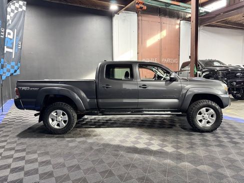 Used 2015 Toyota Tacoma 4x4 Double Cab image 5