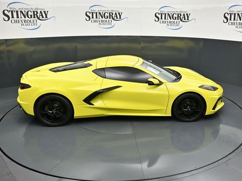 Used 2022 Chevrolet Corvette Stingray Coupe w/ 1LT RWD image 25