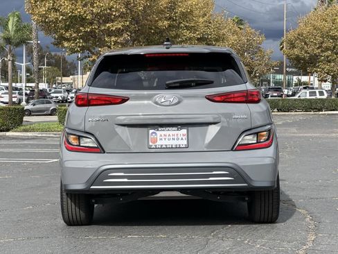 Used 2023 Hyundai Kona SE w/ Cargo Package image 4