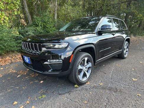 Used 2022 Jeep Grand Cherokee Limited 4xe image 6