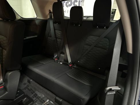 Used 2025 Nissan Pathfinder SV AWD/4WD image 24