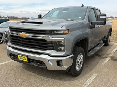 Used 2025 Chevrolet Silverado 2500 LT w/ Convenience Package image 1