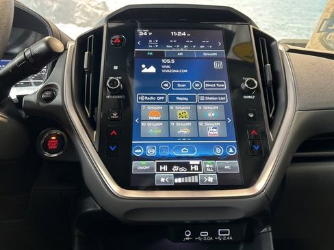 Used 2025 Subaru Crosstrek 2.0i Premium image 4