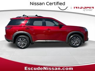 Certified 2024 Nissan Pathfinder SV w/ Lighting Package (N92) video 2